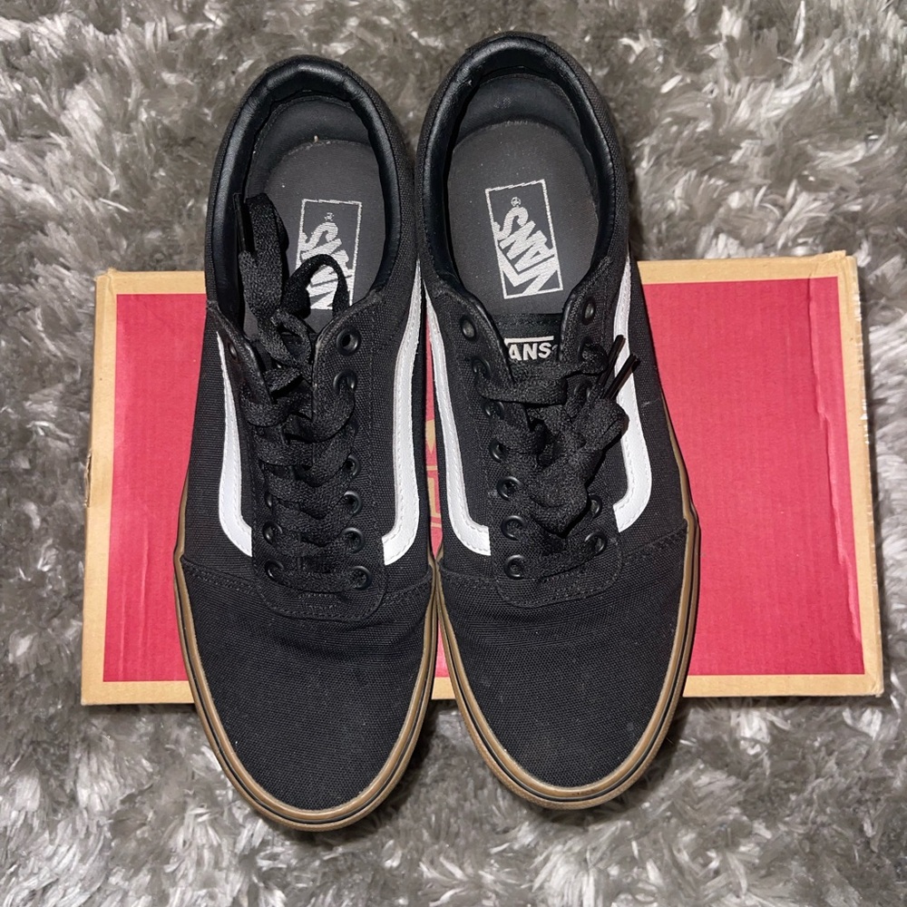 Vans Men's Black and White Sneakers